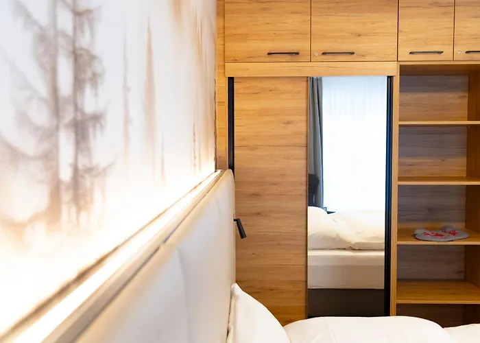 1 - Schmiedefeld - Klein Und Fein *